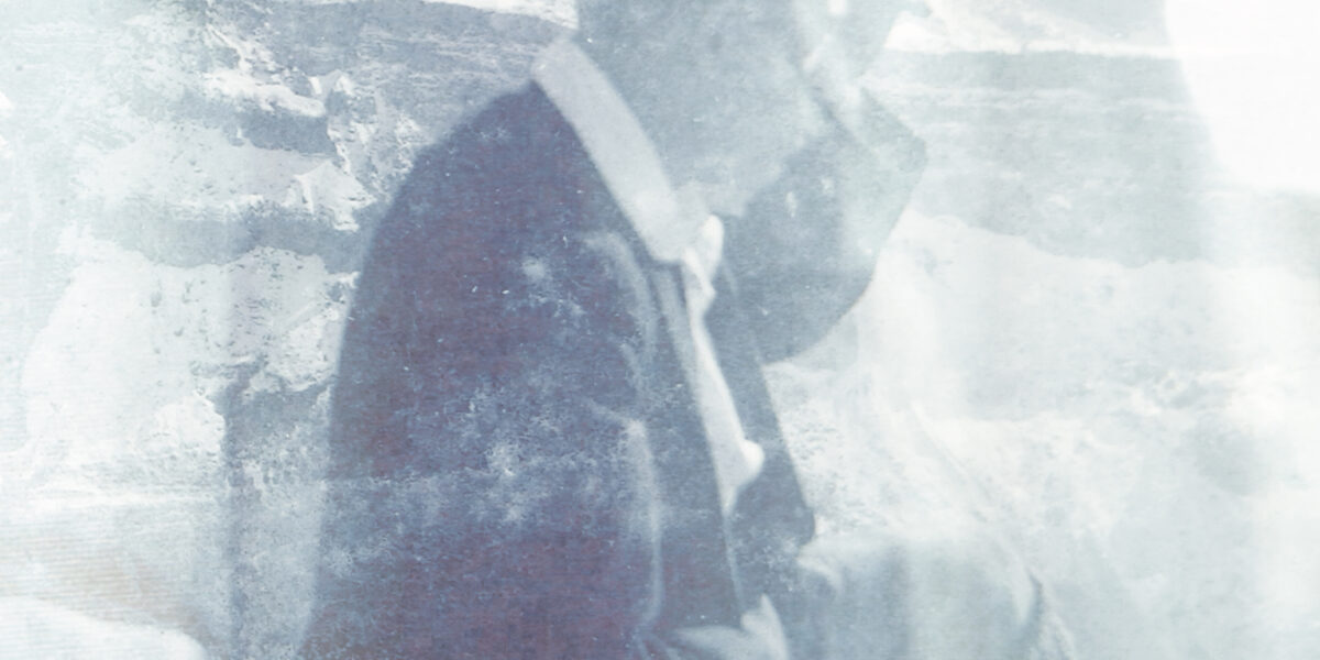 Beyond /W Bernhardt. feat. The Micronaut + Meuroer Mandolinenorchester – Fire & Coal